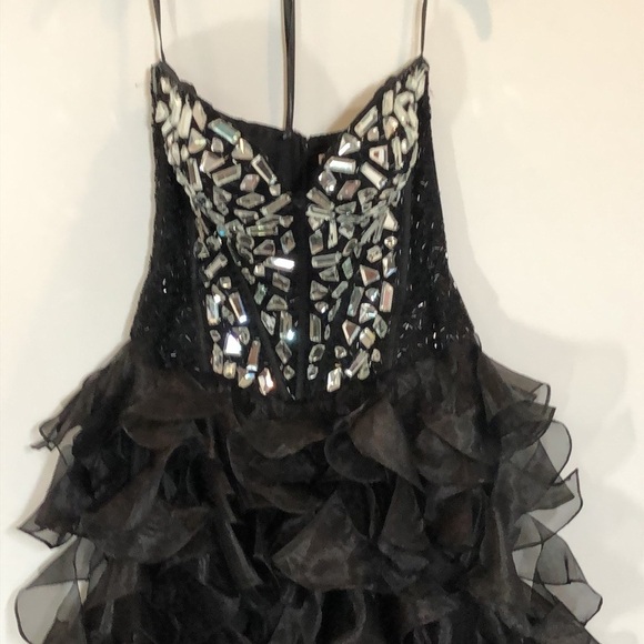 Sherri Hill Black Ruffled Gown Size 6 - Picture 4 of 16